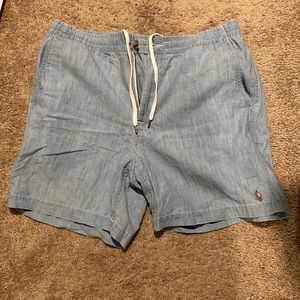 Mens Polo shorts. Size M.